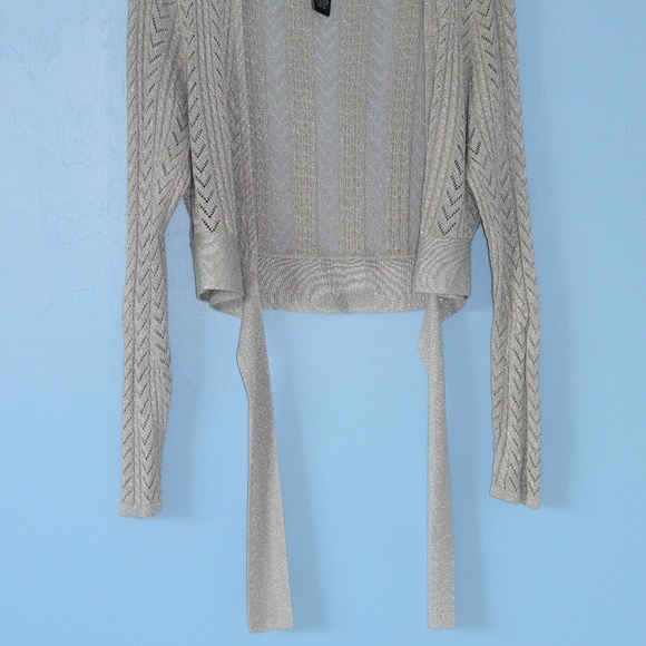 Top - Picture 3 of 6